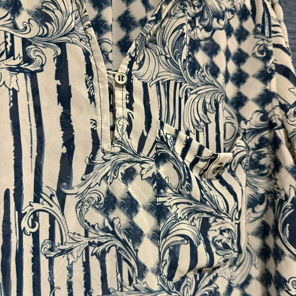 Soft Surroundings Button Shirt Blouse Medium Cream Blue - Picture 2 of 7